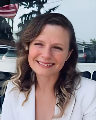 Photo of Bethany Davis, Clinical Social Work/Therapist, LICSW