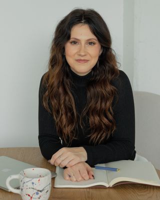 Photo of Kristen Krueger - Kristen Krueger- Trauma Therapist, Marriage & Family Therapist, LMFT, PMH-C