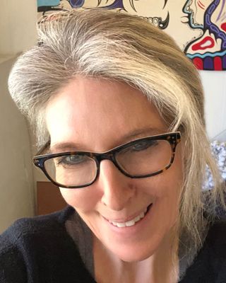 Photo of Samantha Roberts, Registered Psychotherapist, B Sc, RP