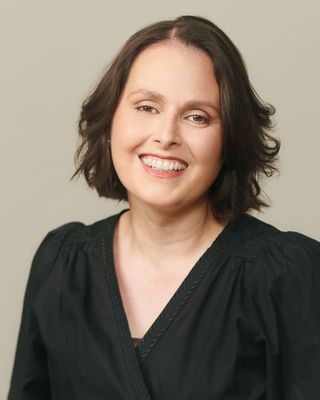 Photo of Clara Robin, Registered Psychotherapist in K1S, ON