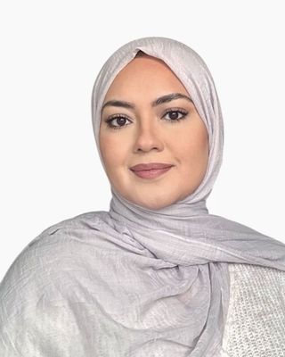 Photo of Shafeen Farooq, Counsellor, MBACP