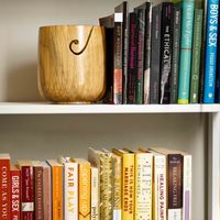 Gallery Photo of Book shelf