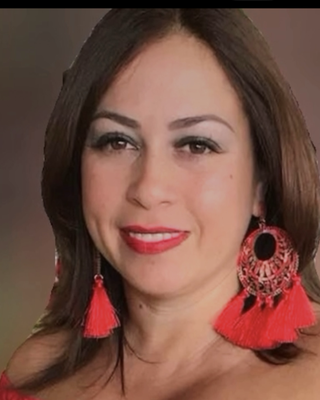 Photo of Lynette Candelaria Merced, Psychiatric Nurse Practitioner, ARNP