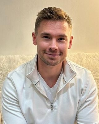 Photo of Drew Heath, Counsellor, MNCPS Acc.