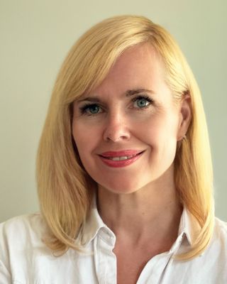Photo of Claire Thompson-Hart, Psychotherapist in London, England