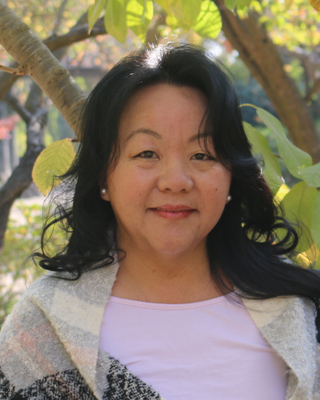 Photo of Elizabeth Mouavangsou, Marriage & Family Therapist, LMFT