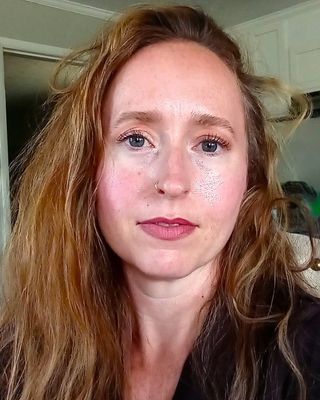 Photo of Dr. Amber Sutton, Clinical Social Work/Therapist, LICSW-S