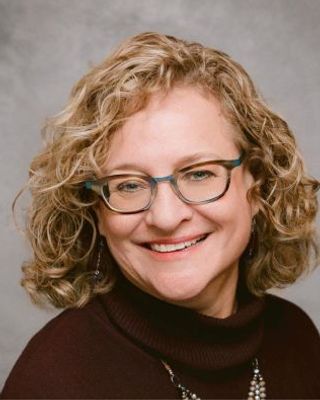 Photo of Stephanie Schleifer, Licensed Professional Clinical Counselor, LPCC-S, LSW, DCP