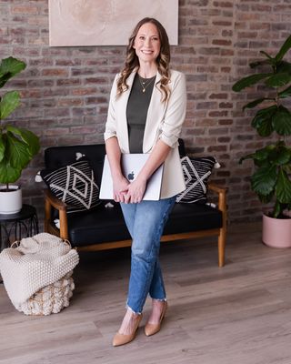 Photo of Shannon Wright, Psychiatric Nurse Practitioner, APRN, FNP-C, PMHNP-B