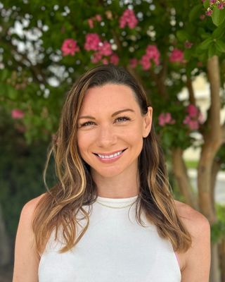 Photo of Kara McElaney, Marriage & Family Therapist, LMFT