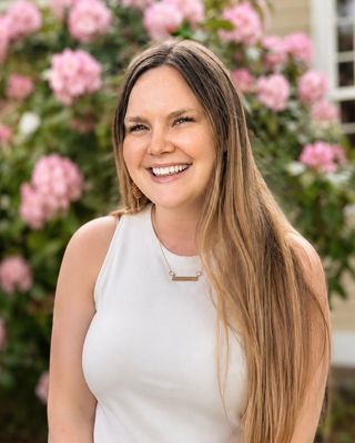 Photo of Abbie Whipple, Marriage & Family Therapist Associate, LMFTA