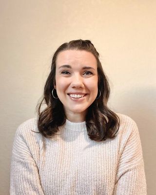 Photo of Maria Kraemer, Psychologist, PsyD, LP