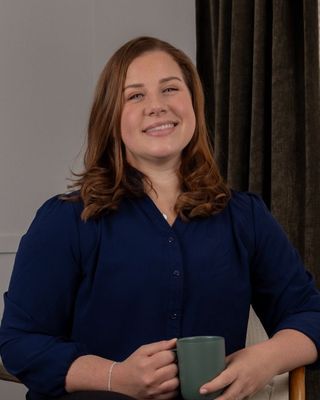 Photo of Makailey DeAlmeida, Psychiatric Nurse Practitioner, MSN, APRN, PMHNP