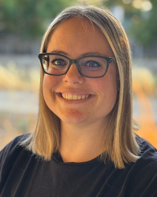 Photo of Nicole Cowan, Marriage & Family Therapist, LMFT