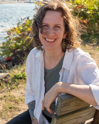 Photo of Laura Tennenhouse, Counselor, LCPC-C, NCC, MTS, MS