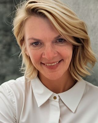 Photo of Saraina K Lewis, Counselor, LMHCA, LCAS-R
