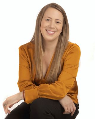 Photo of Clara Burlinson, Clinical Social Work/Therapist, LCSW, RYT
