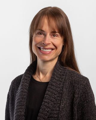 Photo of Stephanie Robertson, Counsellor in British Columbia