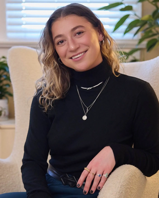 Photo of Bella Spognardi, Licensed Social Worker, MSW, LSW