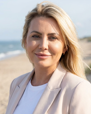 Photo of Justyna Roznowska, Pre-Licensed Professional, RCSWI