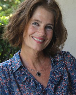 Photo of Hilary MacGregor, Associate Marriage & Family Therapist in South, Pasadena, CA