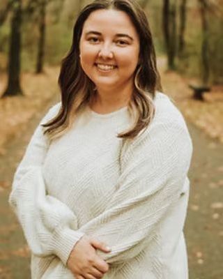 Photo of Lydia Nave, Counselor, MA, ALC