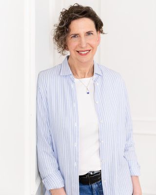 Photo of Susan Tarshis, Registered Psychotherapist, MEd, RP