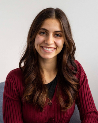 Photo of Alexandra Petratos, Pre-Licensed Professional