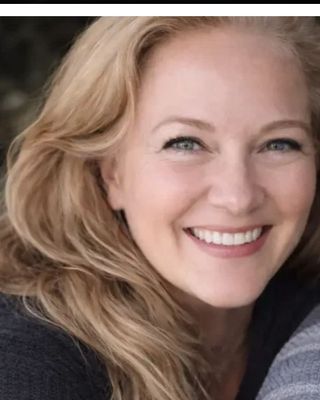 Photo of Michelle Powers, Marriage & Family Therapist, LMFT