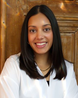 Photo of Zara Uppal, Registered Psychotherapist (Qualifying), MSc, M.ADS