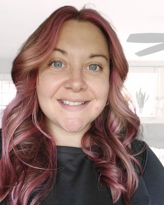 Photo of Samantha Murray, Registered Psychotherapist, BA, MACP