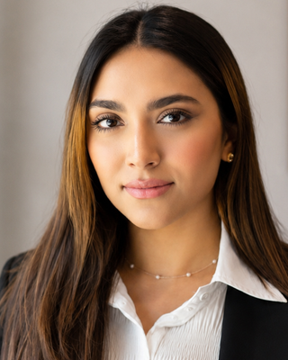 Photo of Aisha Javaid, Physician Assistant, PA