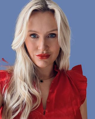 Photo of Lucia Pankhurst - CBT & Emdr Therapist | Anxiety, Burnout & Trauma, Psychotherapist, MBABCP