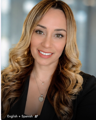 Photo of Iris Rosario, Pre-Licensed Professional, LMSW