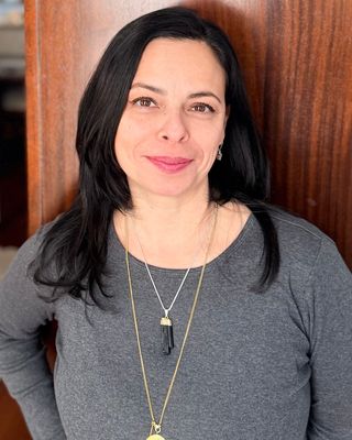 Photo of Farrah Yaspe, LGPC