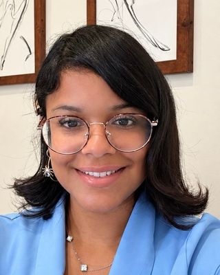 Photo of Emily Acosta, Art Therapist, MPS, LP-CAT