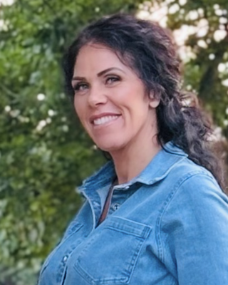 Photo of Nichola Bradley, Psychotherapist, MBACP Accred