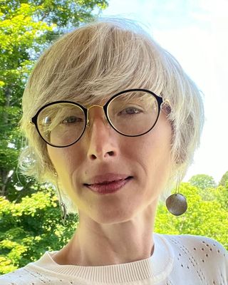 Photo of Brooke Losey, Lic Clinical Mental Health Counselor Associate, MSCMHC, LCMHCA