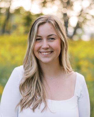 Photo of Sydney Surowiak, Registered Psychotherapist (Qualifying), BA, MDiv