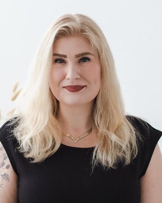 Photo of Rachel Tresilian, Registered Psychotherapist, MA, HBA