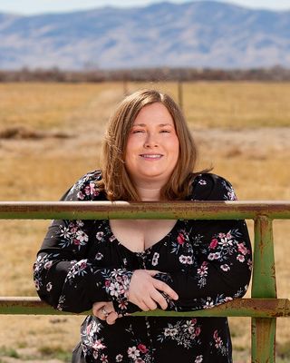 Photo of Dallis Bernaix, Marriage & Family Therapist, LMFT