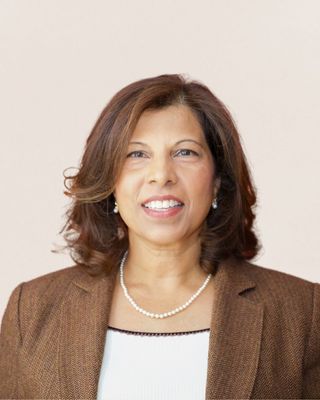 Photo of Alexandria Fernandes Hoyt, Registered Social Worker, MSW, RSW, HBA