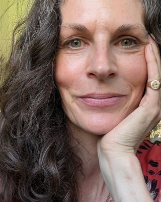 Photo of Megan Palmer Goulet, Registered Psychotherapist, BA, Dipl, CHTA