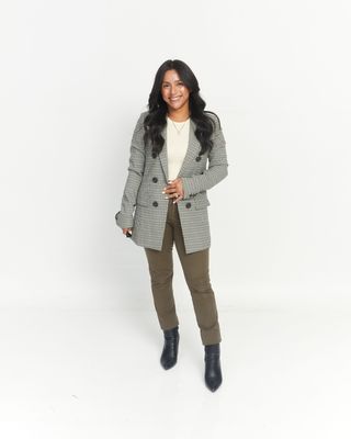 Photo of Montana Vascotto, Registered Psychotherapist, BA, MACP, RP, CCC