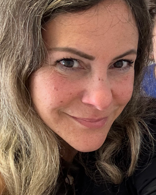 Photo of Jinan Amra, Marriage & Family Therapist, LMFT