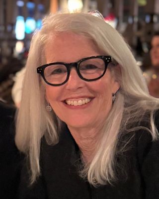 Photo of Lauren Weiss Schneider, Clinical Social Work/Therapist, MSW, LCSW