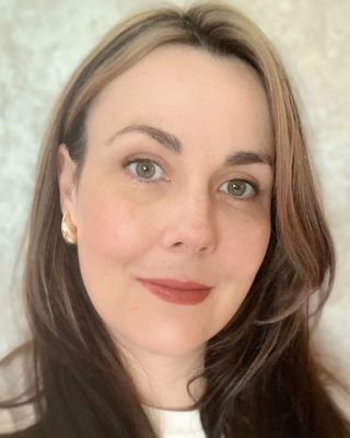 Photo of Effy Westenra, Psychotherapist, MA, MNCPS Acc.