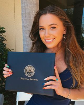 Photo of Alexa Dutton, Marriage & Family Therapist Associate