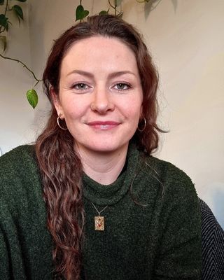 Photo of Niamh Fenlon, Psychotherapist, Pre-Accredited Member IACP