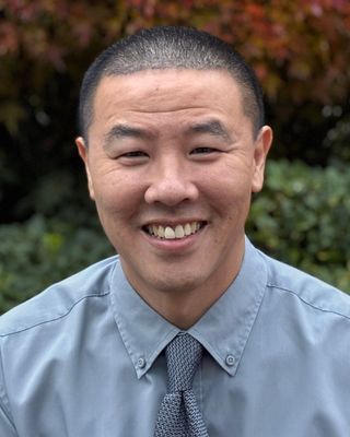 Photo of Robert Tsai, Marriage & Family Therapist, LMFT